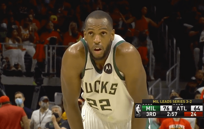 爱游戏登录入口-战术调整引发热议！，莱万多夫斯基在美国队比赛中持续失利上演精彩一战-爱游戏登录入口